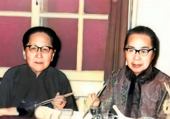 张作霖一生有6位夫人,除了原配赵春桂,其他五个都是姨太太.