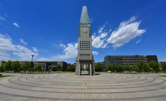 的985以及211高校,比如华北电力大学保定校区以及东北大学秦皇岛分校