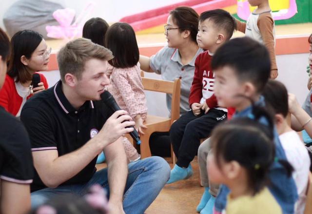 为什么好多教育机构喜欢聘请外教?仅仅因为他们有一张外国脸吗?