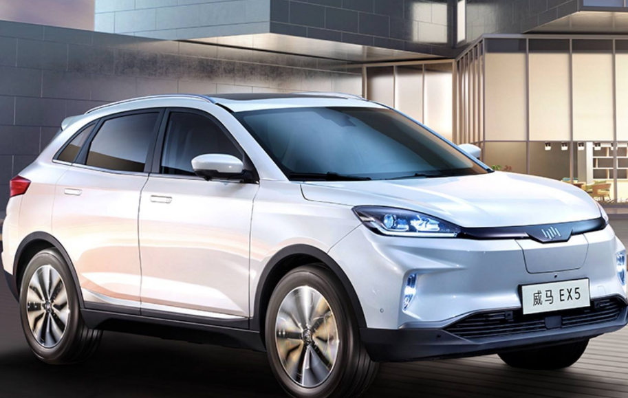 作为如今潮流的一款新能源汽车,威玛ex5被定义为一款紧凑的suv车型,它