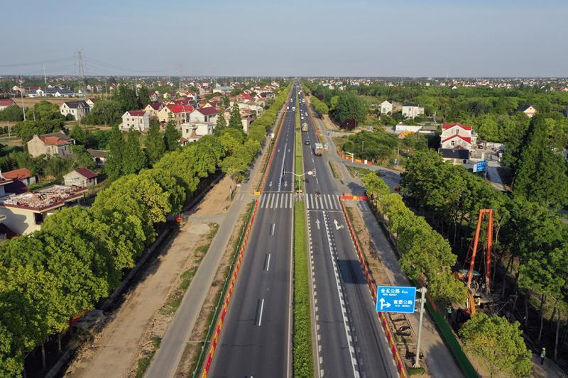 上海崇明岛陈海公路要拓宽了今年年底完工