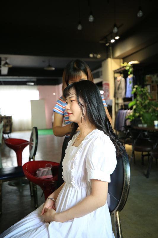 攀枝花女幼师向消防男朋友求婚_腾讯新闻