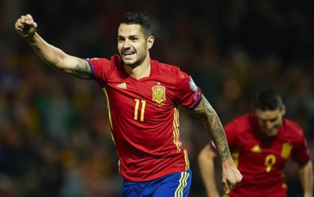 西甲传奇阿杜里斯宣布正式退役与梅西并列创西甲92年神迹