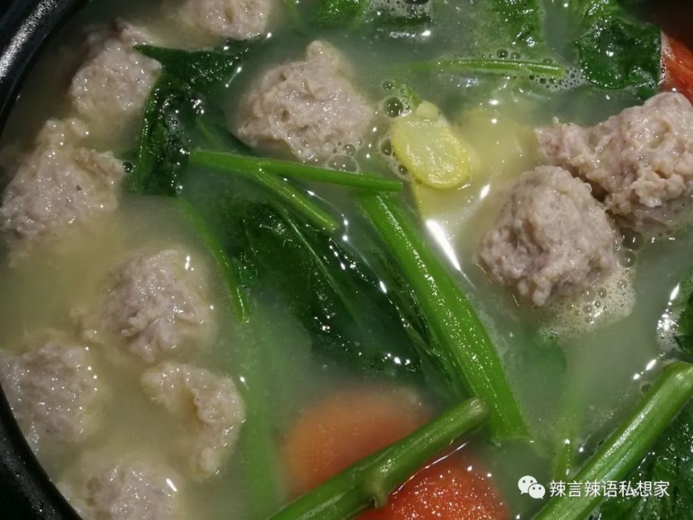 夏天来了多喝汤美味的豆瓣番茄肉圆汤了解一下开胃又营养