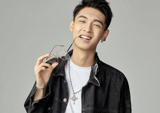 王小利|“江湖义气”不靠谱！王小利被停演，而“开心麻花”技高一筹