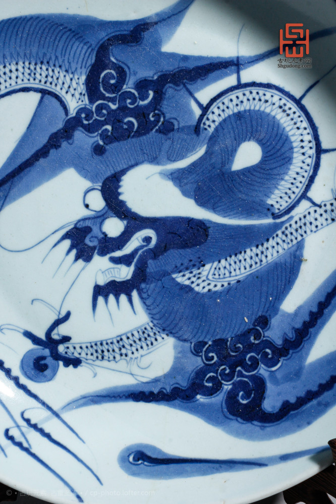 清雍正青花龙纹盘_腾讯新闻