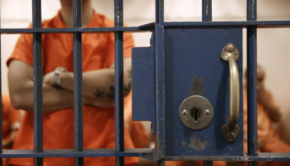 美国毒贩因惧怕新冠病毒不惜出卖大毒枭换取提前出狱的机会