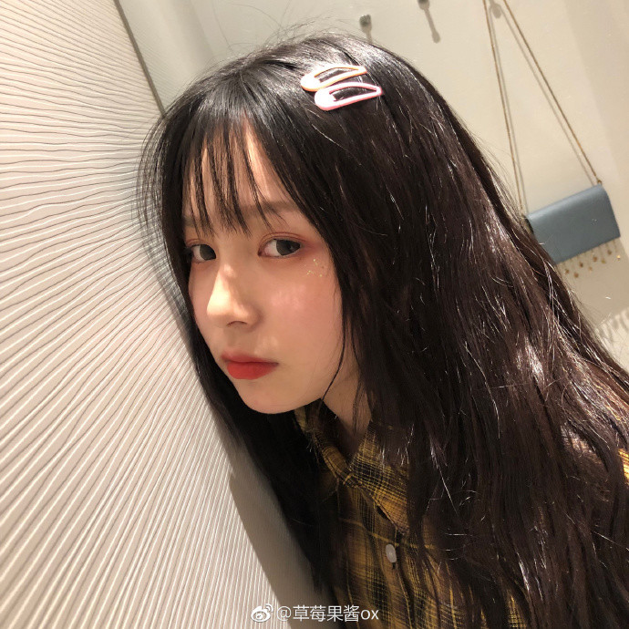 抖音红人草莓果酱ox无水印表情包,可爱的一批!_腾讯新闻