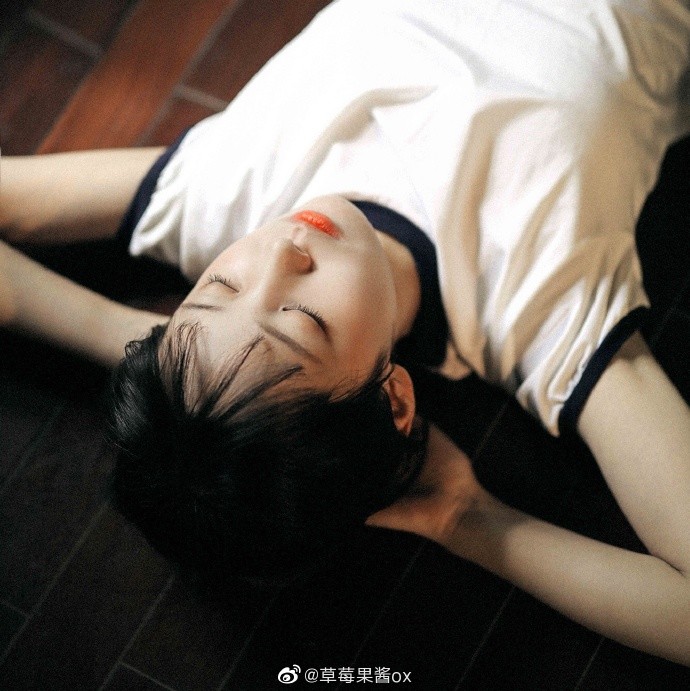 抖音红人草莓果酱ox无水印表情包,可爱的一批!_腾讯新闻