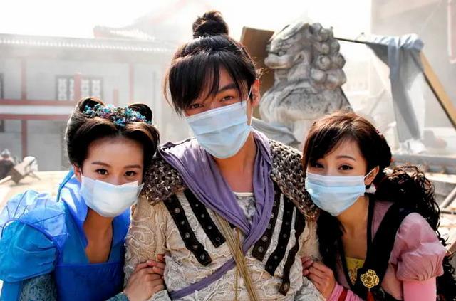 花千骨|影版《花千骨》终于官宣，女主比赵丽颖小6岁，但剧情仍不被看好