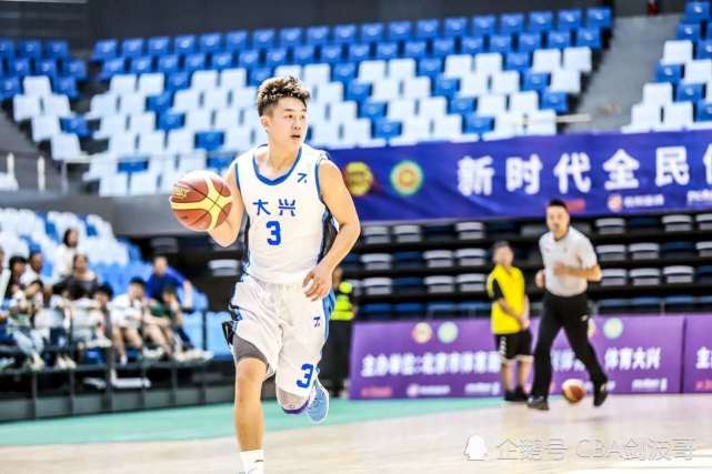 中国野球王的野球人生:一年飞70多趟 打败林志杰pk赵睿