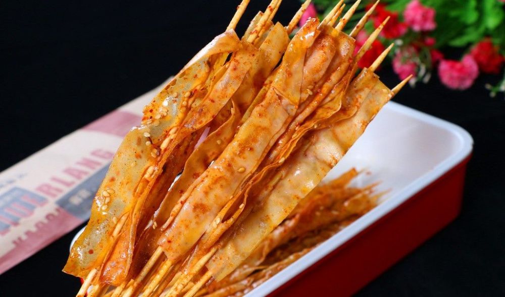 烧烤圈:烤豆皮,豆腐卷配方～简单,朴素的人间美味!_腾讯新闻