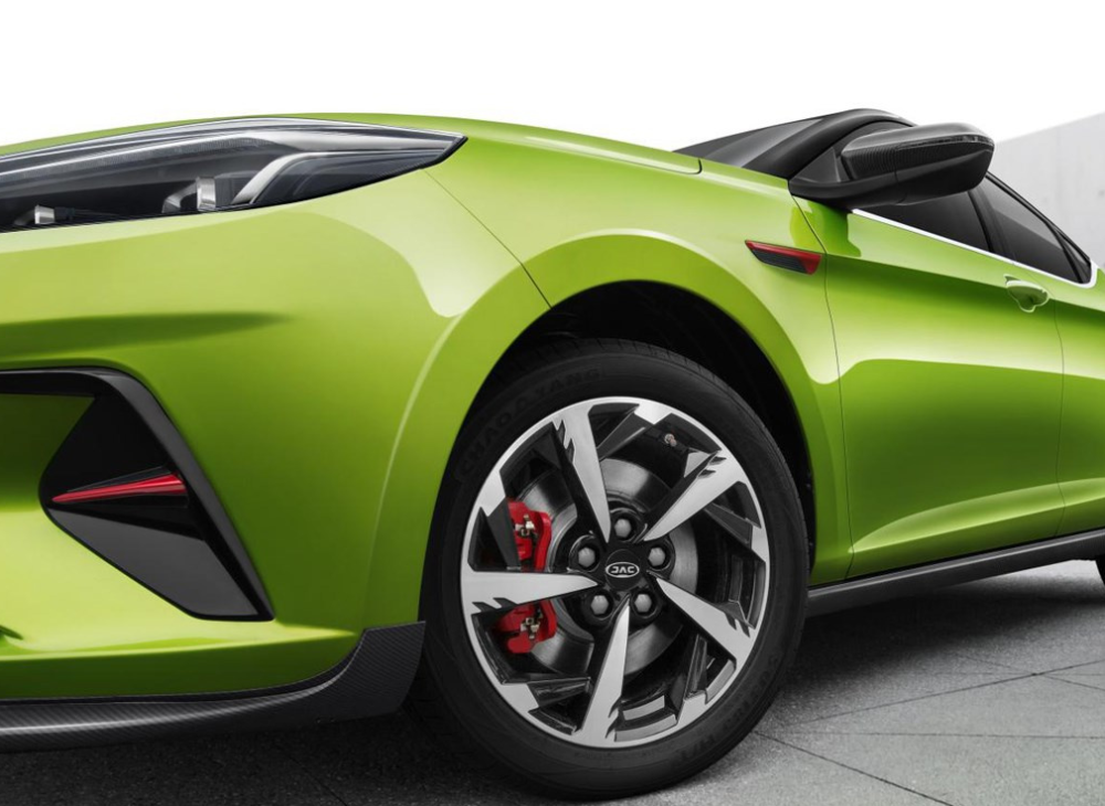 江淮在520推出"网红版"轿跑车,翠绿车漆!还要额外加4000