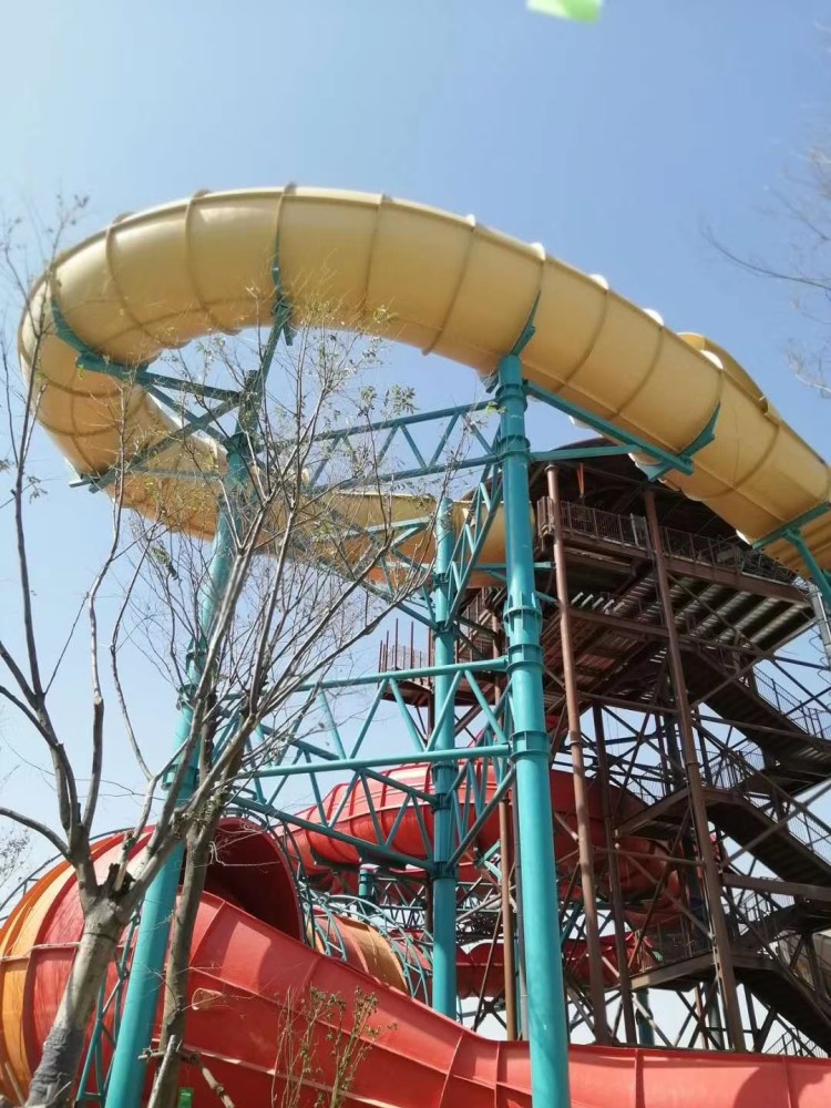 襄阳华侨城水上乐园欢乐城堡6.24号开园迎宾