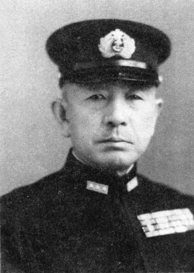 击落过b17的日本二式大艇着陆后要手动排水还飞丢了一个大将