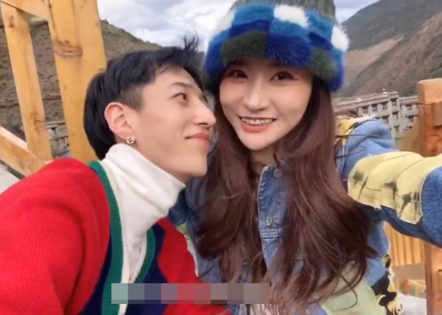 温婉校长大方秀恩爱谁注意温婉的手了网友张弛也太能忍了