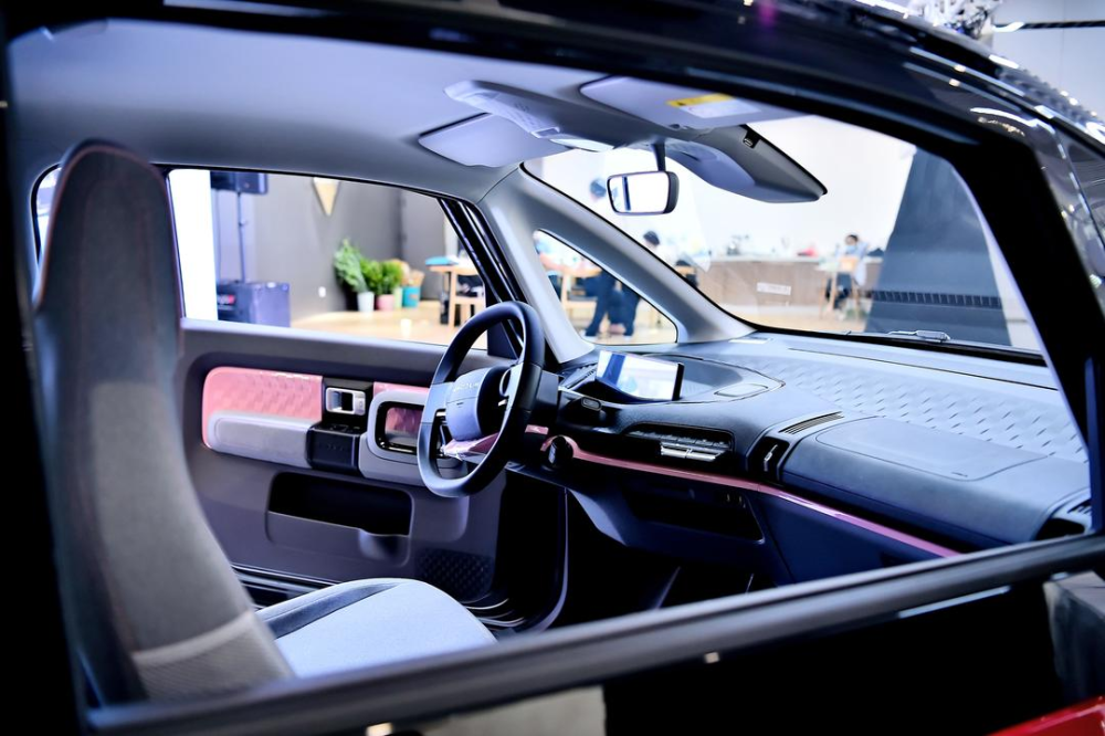 来自未来的科幻座驾 新宝骏e300/e300plus正式亮相