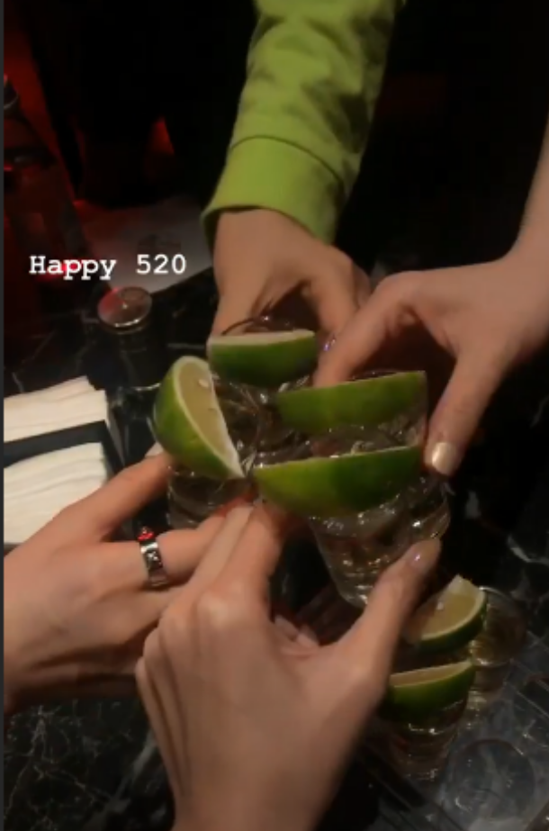 谁说网红都是见光死,周扬青竟然是真人比照片好看,好多网友都在拜托她