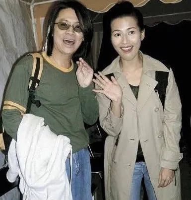 他为照顾患病妻子,花掉上亿积蓄,现落魄无戏可拍太唏嘘