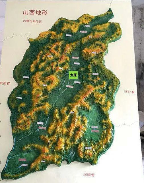 图:山西地形图,雁门关就在太原正北方的山脊上.