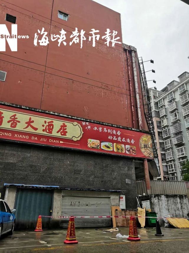 宁德沃尔玛一男子凌晨坠亡,原因.