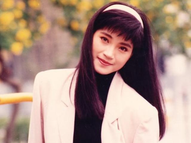 53岁方季惟自曝不敢恋爱相亲产生心理阴影称不愿再奉献牺牲