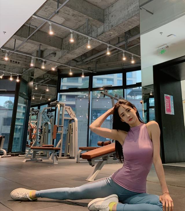 潘南奎到底有多敬业?去高校当讲师,小黑板上记满了字_腾讯新闻