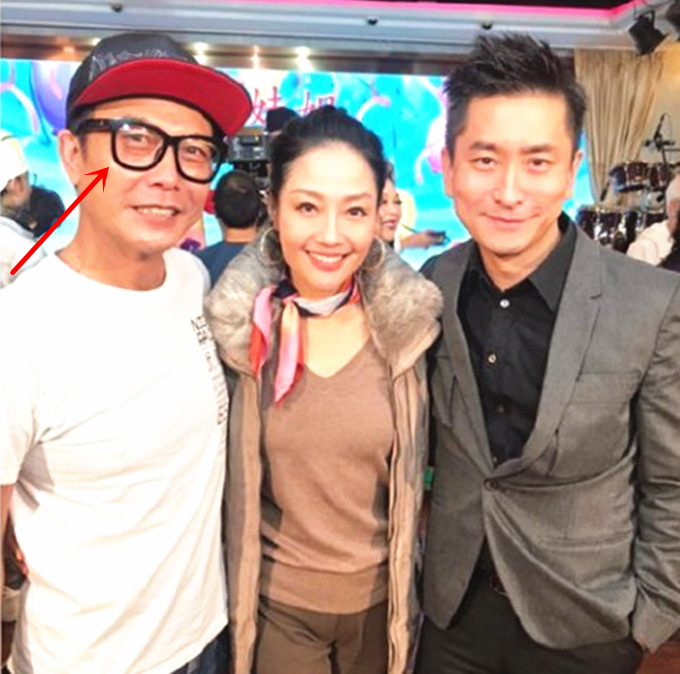 65岁楼南光近照太憔悴!戴眼镜仍遮不住大眼袋,眼角有奇怪淤青?