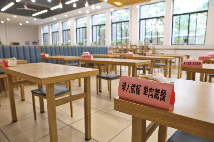 青岛理工大学餐厅图片