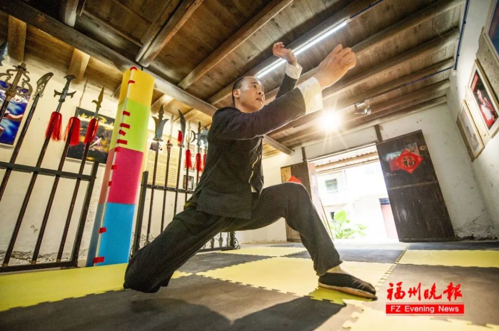 福州有位牛拳王带出8名世界冠军