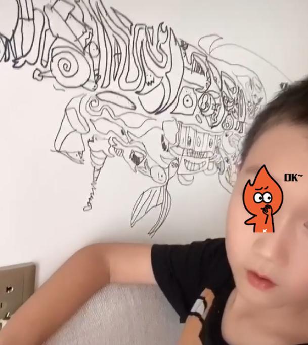 俞白眉代乐乐豪宅曝光 三层小楼装修大气 任由儿子在白墙上画画 腾讯新闻