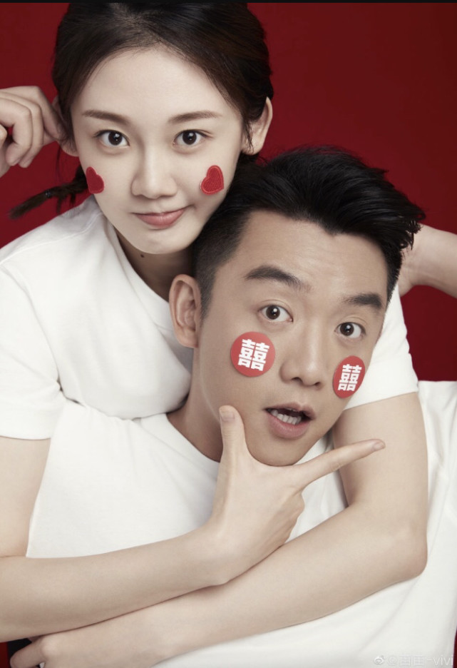 郑恺苗苗婚后再秀恩爱女方社交平台只关注郑恺一人情侣头像非常有意思