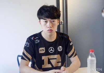小虎只会混？uzi退役后已然出混子装，RNG被SN打败