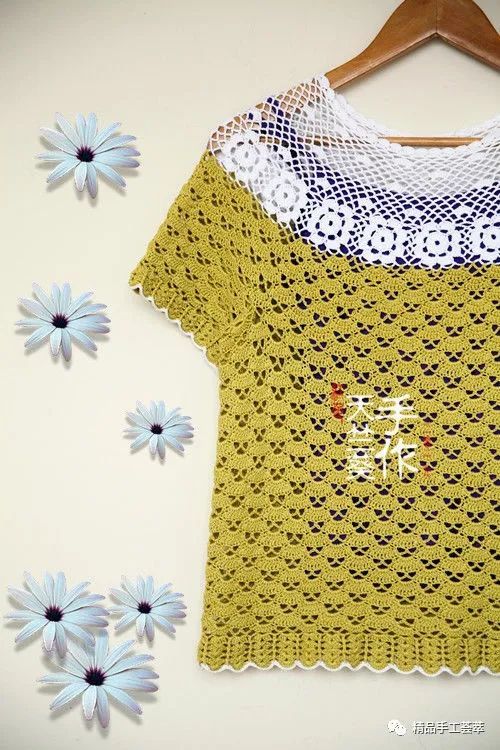 完成腋下加针第四步,后背多钩5cm,红色处第三,按照图解往下钩扇形花样