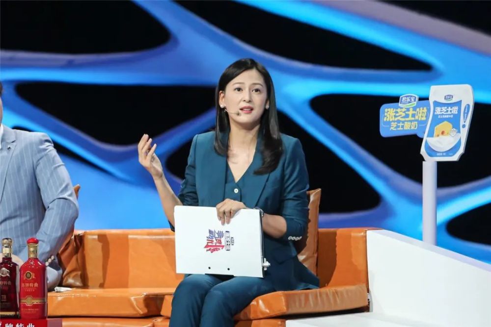 刚登场不久的女嘉宾周琳坚持把灯留到了最后,他会是男嘉宾心仪的类型