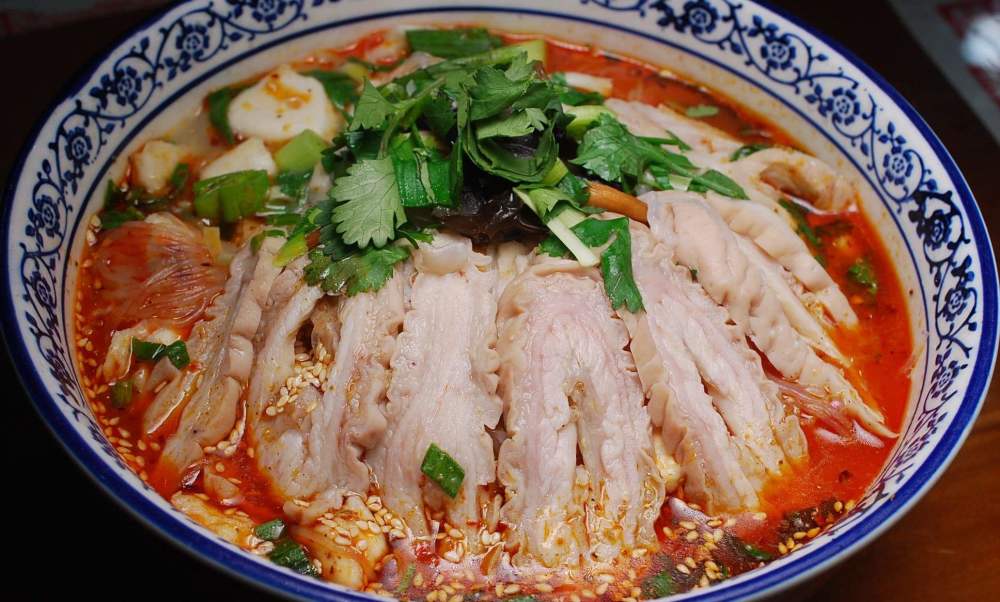 真有"大肠刺身"?网友勇敢尝试:味道还行,就是有点甜过头了_腾讯新闻