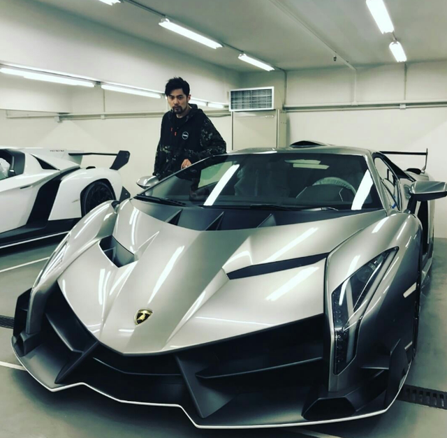 周杰伦的车不仅ae86数量比郭富城多多了你呢