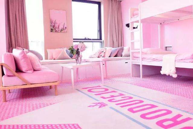 尤其是《青春有你2》总会被拿来作比较,同是女团选秀的《创造营2020》