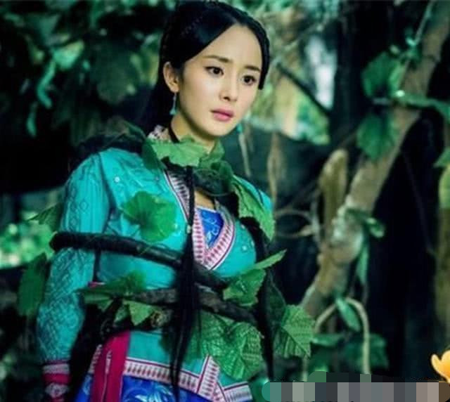古装剧中女星被"捆绑",赵丽颖让人想救,看到关晓彤,还是算了