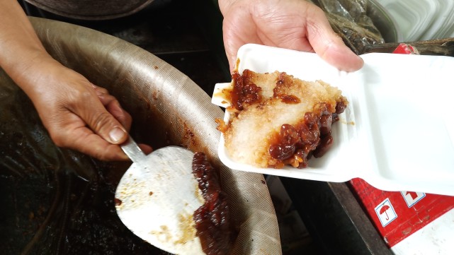 甑糕是西安人常吃的早餐你吃的甑糕现在多少钱一份