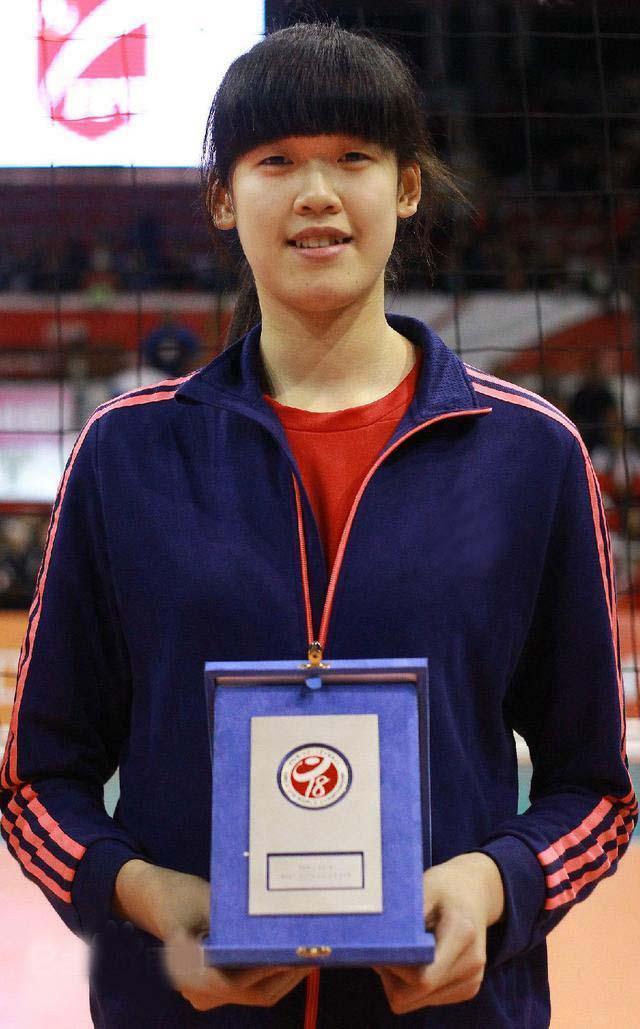 女排名将李盈莹:叱咤排坛背后的母爱与泪水