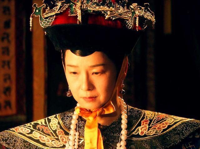 清朝唯一殉葬的正宫皇后,入宫两年受尽宠爱,生前死后不得安宁