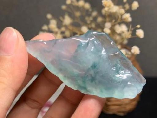 让人又爱又恨的翡翠边角料,没想这样设计,成品效果看见太惊讶?