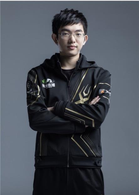 圣枪哥转会RNG？UZI退役实锤了吗？官方发图揭晓