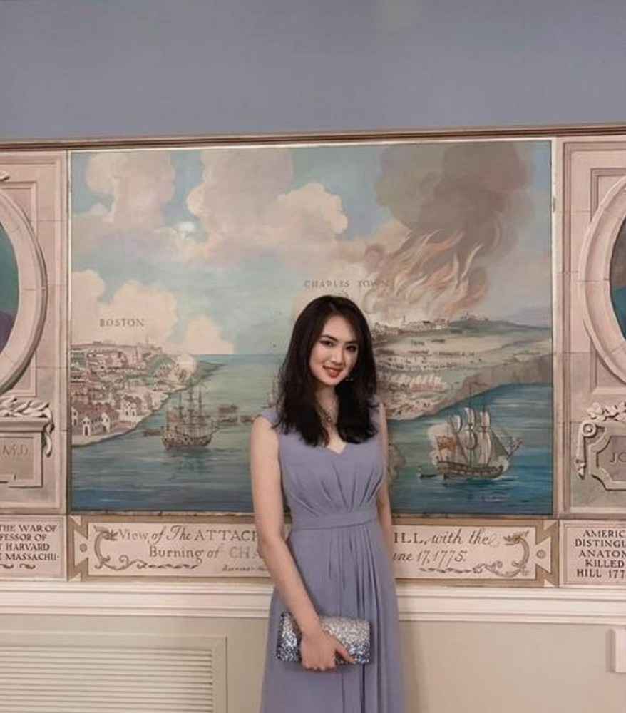 华为二公主姚安娜晒新照穿齐胸襦裙太惊艳不愧是任正非的女儿