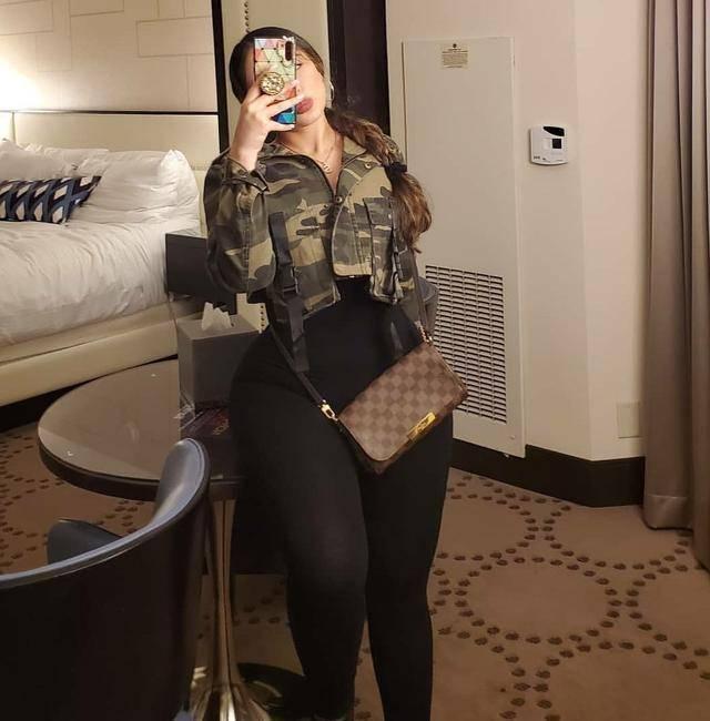 印度网红羡慕卡戴珊的巨臀花50万丰臀却没办法坐这钱花得真冤