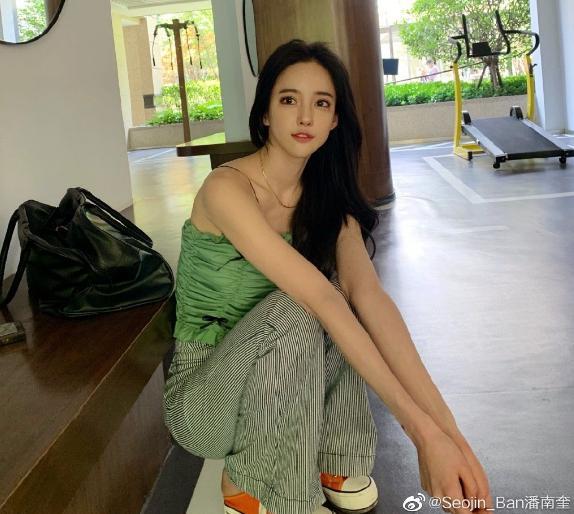 网红潘十亿被打对方是自己老板如今装作没事继续捞金