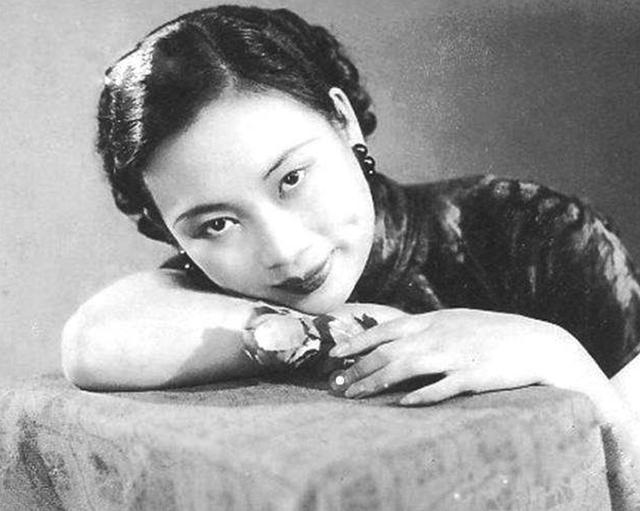 民国第一美女胡蝶惨被戴笠霸占幽禁三年在其死后重获自由