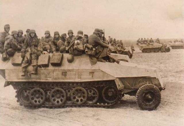 二战德国sdkfz251系列半履带装甲车德国陆军强悍战斗力的保证