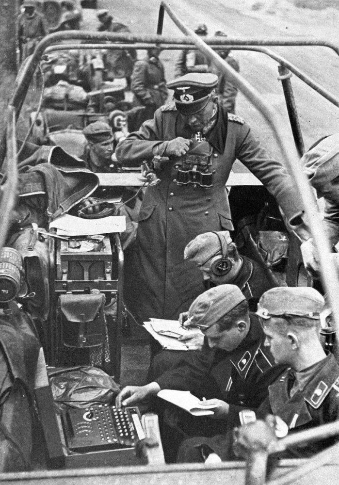 二战德国sdkfz251系列半履带装甲车德国陆军强悍战斗力的保证